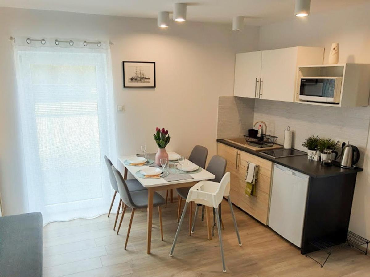 Blekit Apartamenty Przy Jastrzebiej Mieroszyno Exterior photo